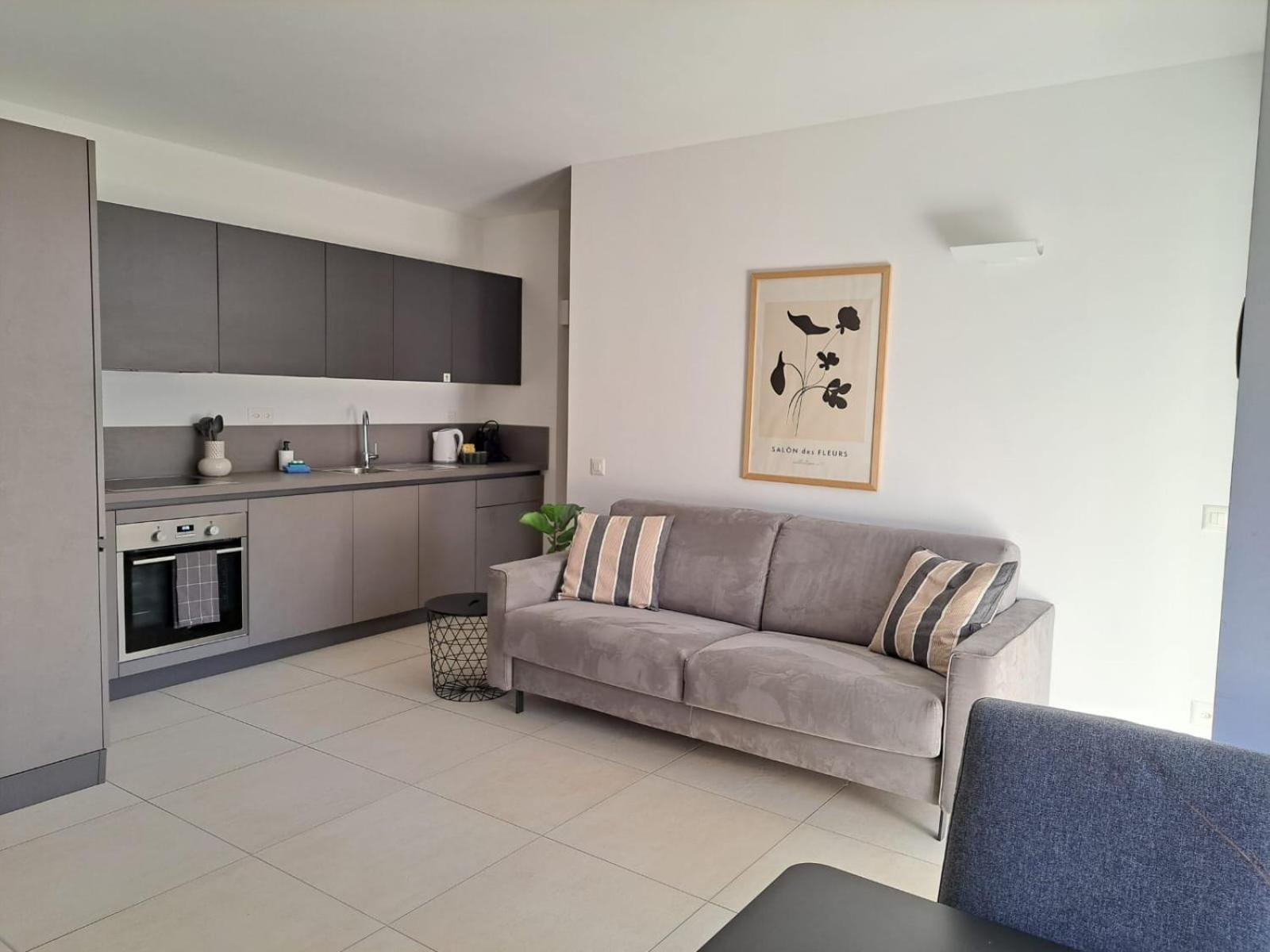 Urban Residence By Quokka 360 - Modern Apartments In Lugano Exterior photo